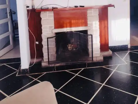 Casa en Alquiler Temporal con 1 cochera