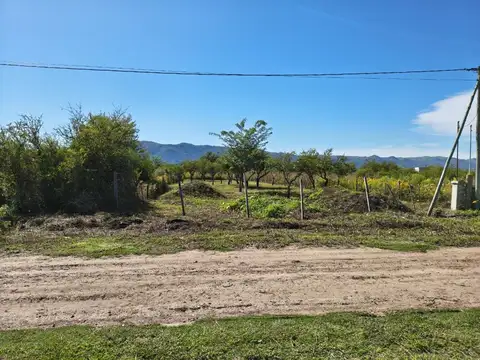 Terreno 900mts a 3 cuadras del lago los espinillos