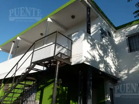 Depto Tipo Casa en Venta con 3 cocheras