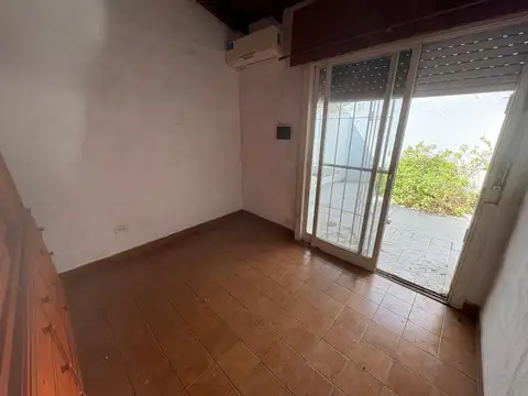 Depto Tipo Casa 2 ambientes con 1 baño