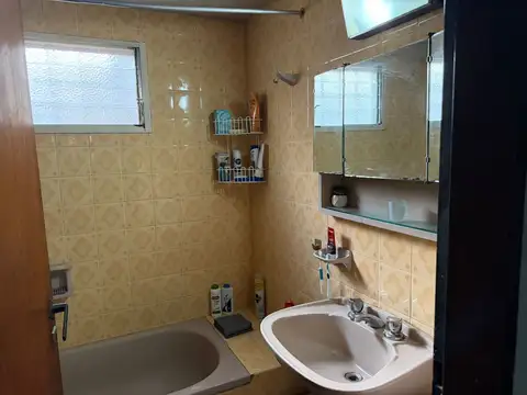 Depto Tipo Casa en Venta con 1 cocheras