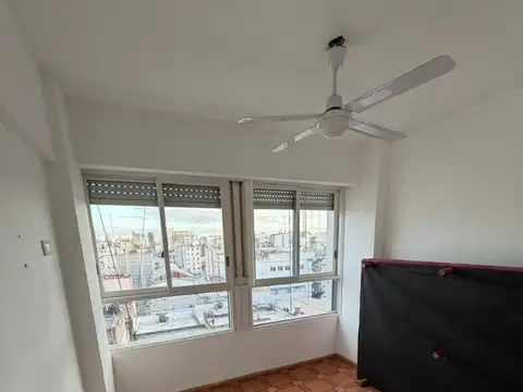 Avenida Hipólito Yrigoyen 1300, Piso 10°