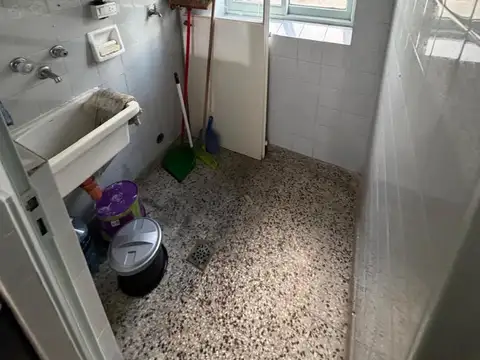 2 amb al fte en edificio con seguridad muy  luminoso