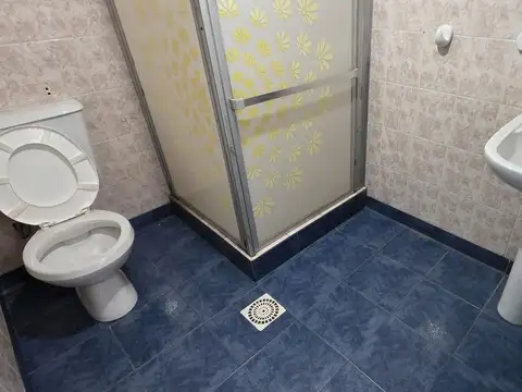 Depto Tipo Casa en Venta 90 años