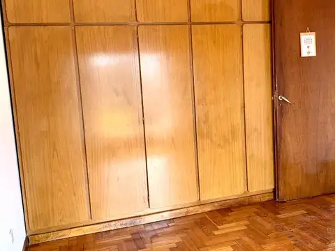 VENTA CASA 4 AMBIENTES PILETA GARAGE PARRILLA VILLA LIBERTAD