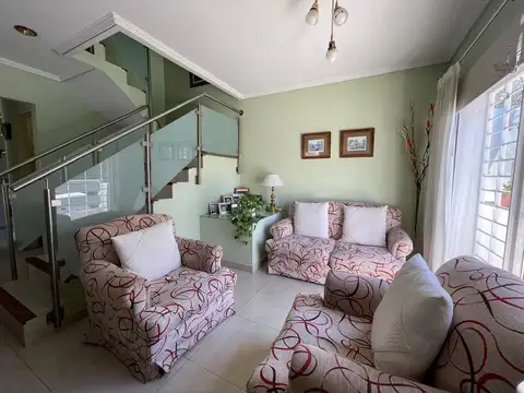 VENTA PH 4 AMBIENTES DOBLE COCHERA CIUDAD JARDIN