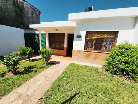 VENTA CASA 2 DORM CON PILETA COSQUIN