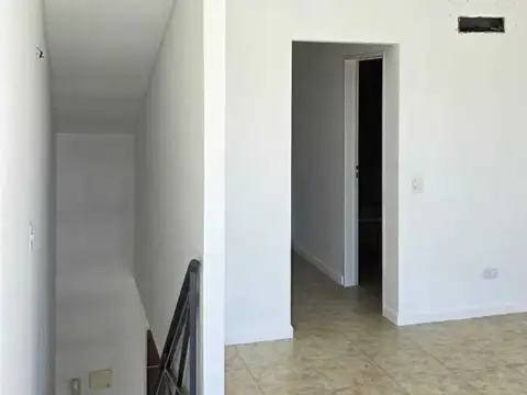 Departamento Dúplex  en Alquiler en Zarate Centro, Zárate, G.B.A. Zona Norte