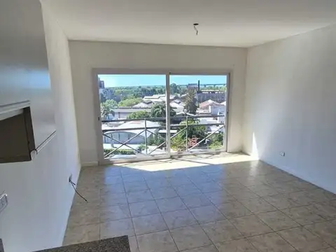 Departamento Dúplex  en Alquiler en Zarate Centro, Zárate, G.B.A. Zona Norte