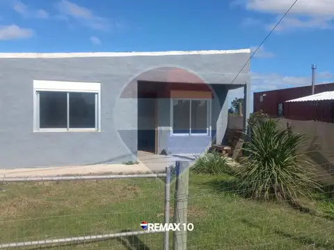 SE VENDE CASA EN 25 DE MAYO