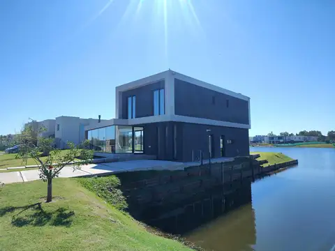 Casa en Venta en Villanueva, USD 440.000