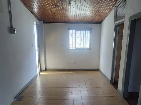 Depto Tipo Casa en Alquiler de 2 ambientes
