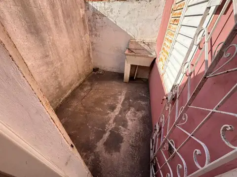 DEPARTAMENTO VENTA BERISSO 1 DORMITORIO 2 PATIOS