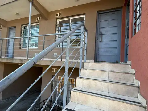 Departamento en Alquiler con 1 cocheras