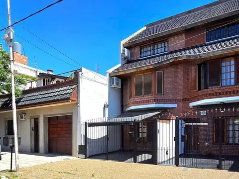 TRIPLE 5 AMBIENTES VENTA EN LA TABLADA CON TERRAZA