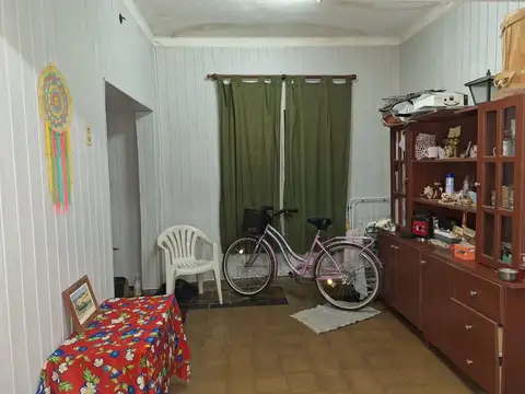 Casa 3 ambientes con 1 baño