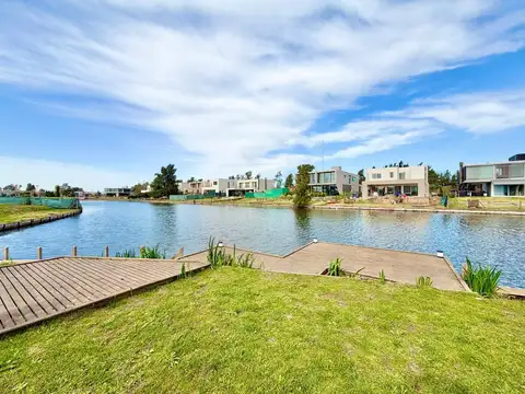 Casa  en Venta en Laguna Grande, Villanueva