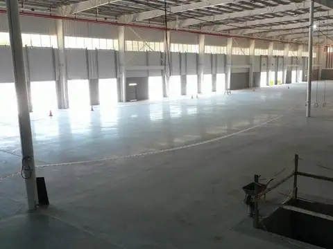 Excelente deposito AAA a estrenar en alquiler de unos 15000 m2 cub.