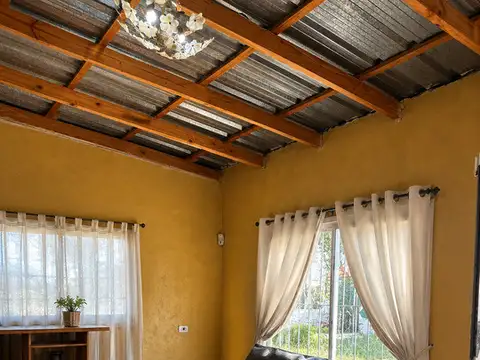 Casa en Alquiler con 4 cocheras