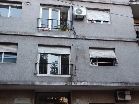ALQUILER DEPARTAMENTO 2 AMBIENTES MUY BUEN ESTADO.