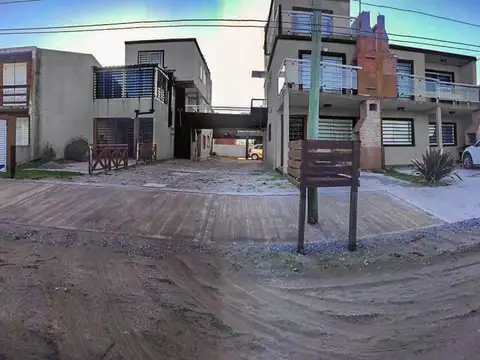 Departamento en venta - 2 dormitorios 1 baño - 120mts2 - Las Toninas