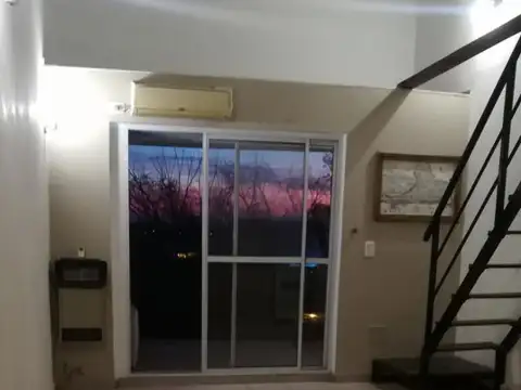 DEPTO 2 AMB.CON COCHERA TIPO LOFT. AMPLIO SIN EXPENSAS. PISCINA Y PARRILLA EN COMUN TIGRE.