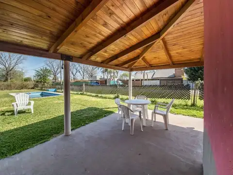 VENTA CASA 2 DORMITORIOS ROLDAN