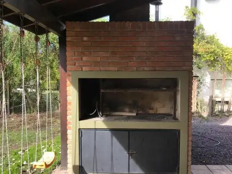 Casa de 6 Ambientes en Barrio Santa Bárbara