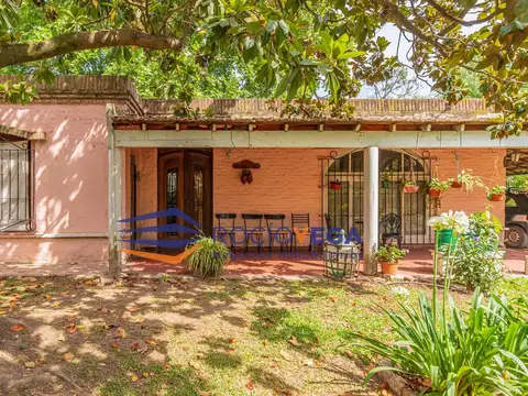 Casa a la venta en  General Rodríguez 100