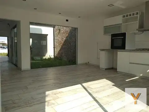 Casa en Venta en La Plata, USD 93.000