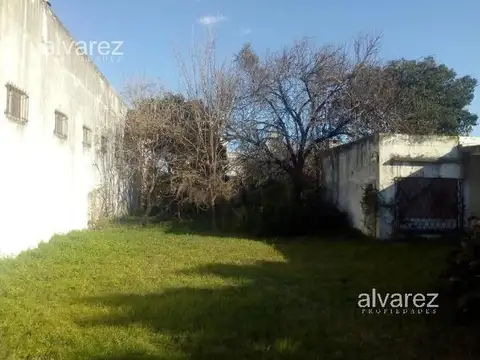 Terreno en Venta en Castelar, USD 230.000