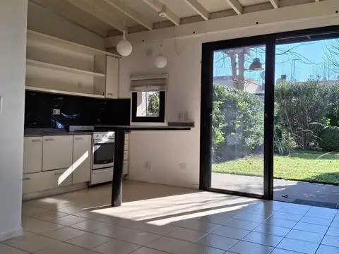 Departamento en Alquiler con 1 cocheras