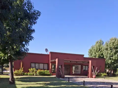 Av. Mitre  al 740 Manzanares, Pilar