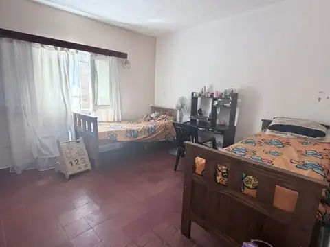 CASA 3 DORMIOTORIOS EXCELENTE UBICACION - EMPALME