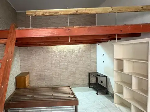 Depto Tipo Casa en Venta 70 años