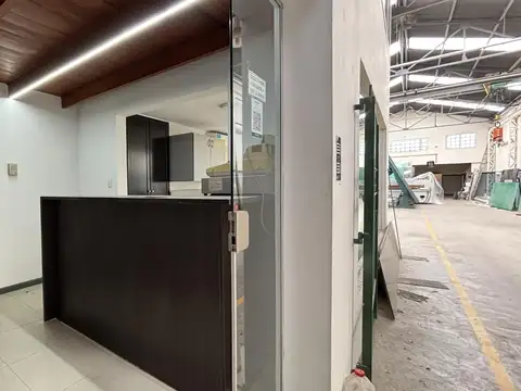 ALQUILER GALPON LOCAL CON OFICINAS EXCELENTE ESTADO EN TIGRE CENTRO