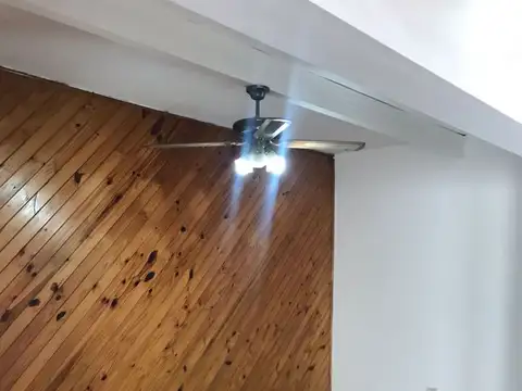 Depto Tipo Casa en Alquiler en Caseros, $ 800.000