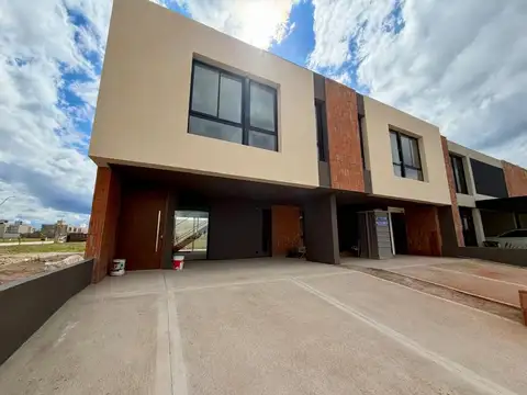 DUPLEX EN VENTA Y FINANCIADO EN BRISAS DE MANANTIALES