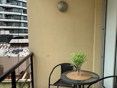 ALQUILER MONOAMBIENTE AMOBLADO CON BALCÓN – LAS CAÑITAS