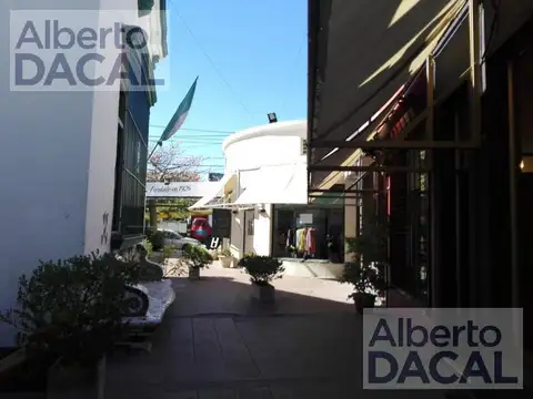 Local en Alquiler en Diag J.Bell e/472 y 473-L19 City Bell - Alberto Dacal Propiedades