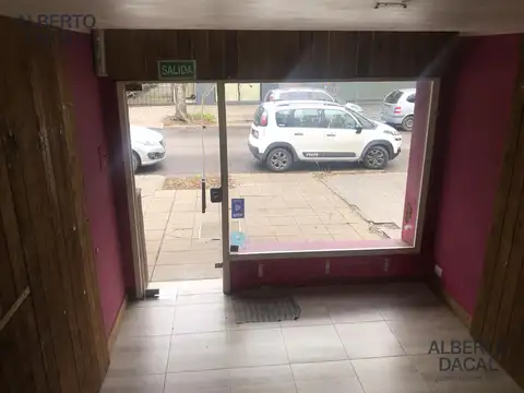 Local en Alquiler en Diag J.Bell e/472 y 473-L19 City Bell - Alberto Dacal Propiedades
