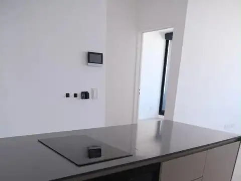 Departamento en Alquiler en La Lucila, USD 900