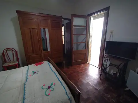 ARECO - CASA CASCO HISTORICO - 3 dorm - 2 baños - garage -