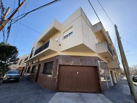 Avellaneda 2200, Piso 1