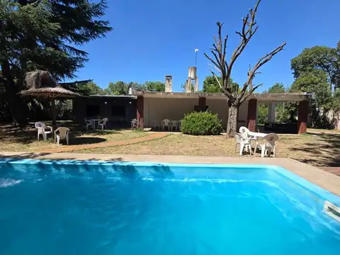 Casa Quinta  en Alquiler en Mariano Acosta, Merlo, G.B.A. Zona Oeste