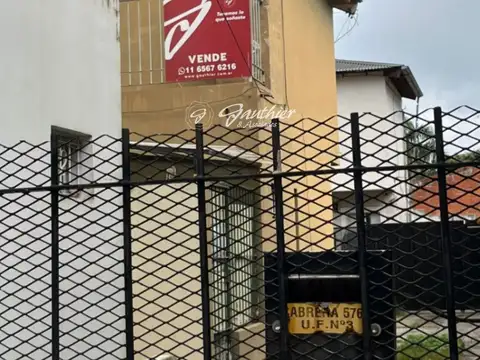 Dúplex en venta de 2 dormitorios c/ cochera en Campana