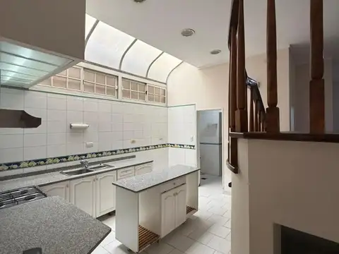 Depto Tipo Casa en Venta de 4 ambientes