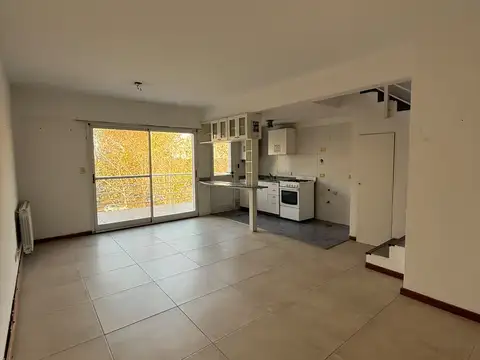 Av Cnel. Escalada 1200, Piso Av