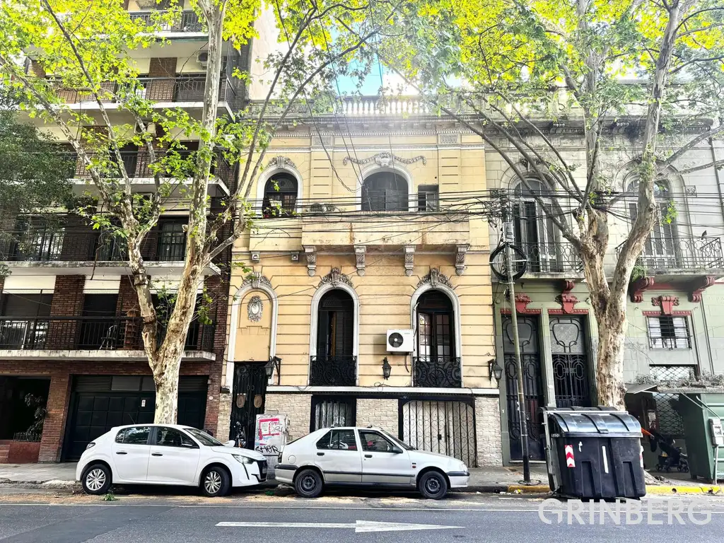 Av. Medrano al 800