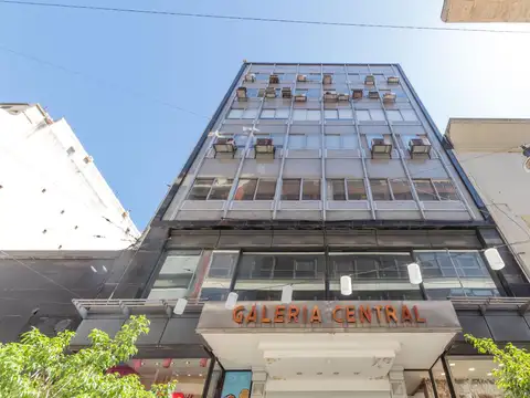 Local en Alquiler en FLORIDA Y CORRIENTES. 5,60 de vidriera - Galeria Central